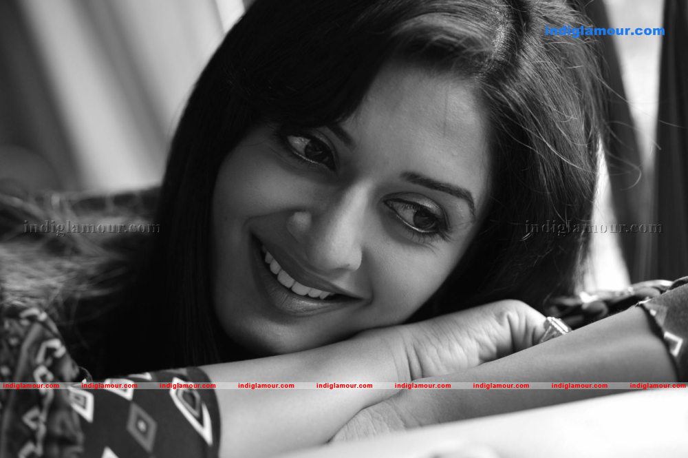 Vimala Raman Actress hd photo