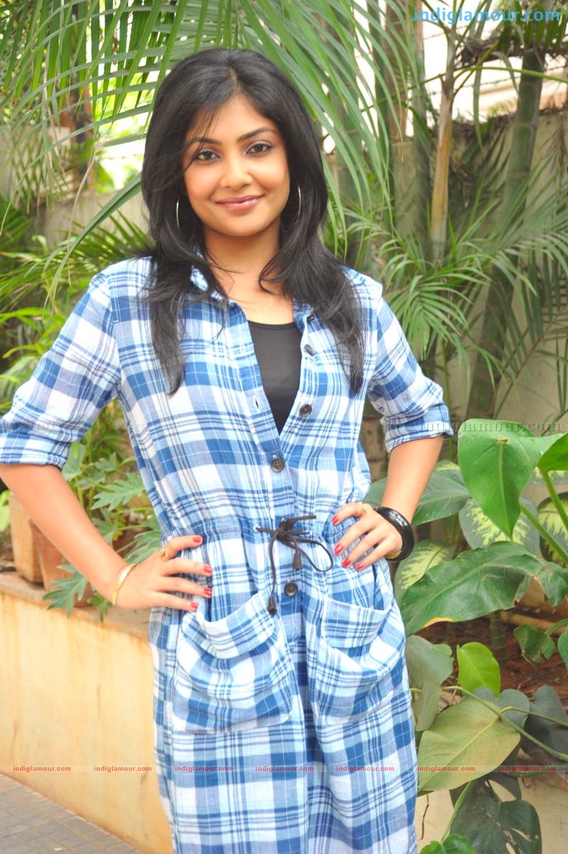 Kamalinee Mukherjee Actress hd photo