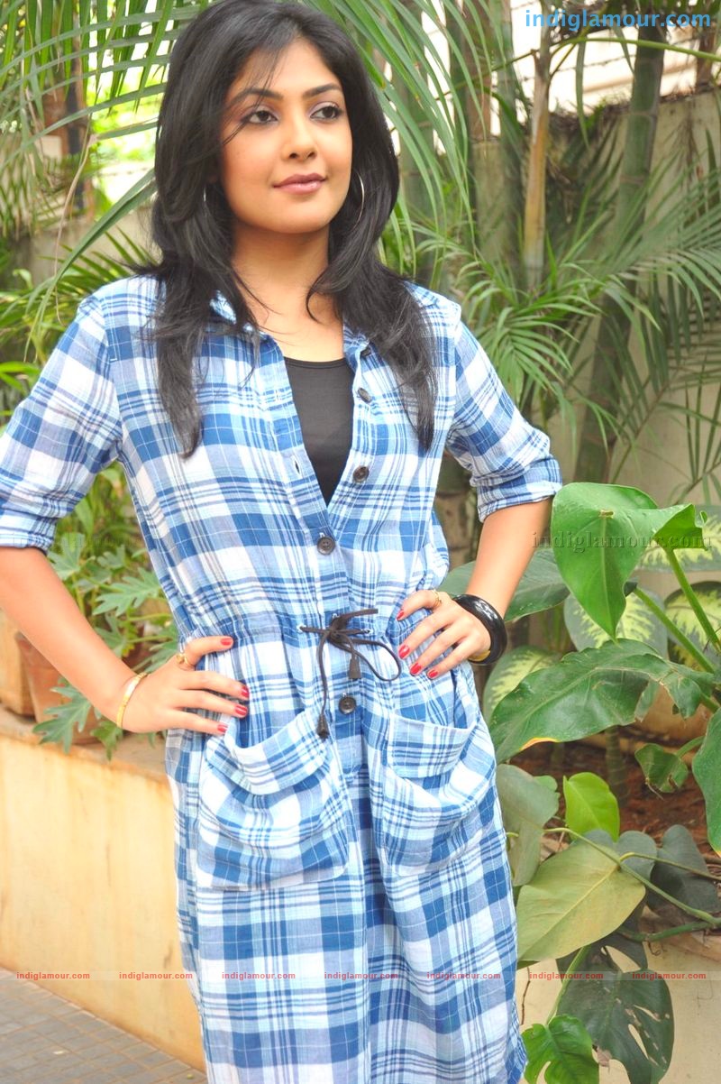Kamalinee Mukherjee Actress hd photo