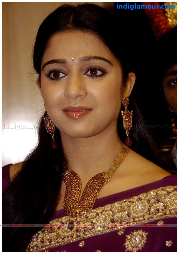 Charmi Actress hd photo