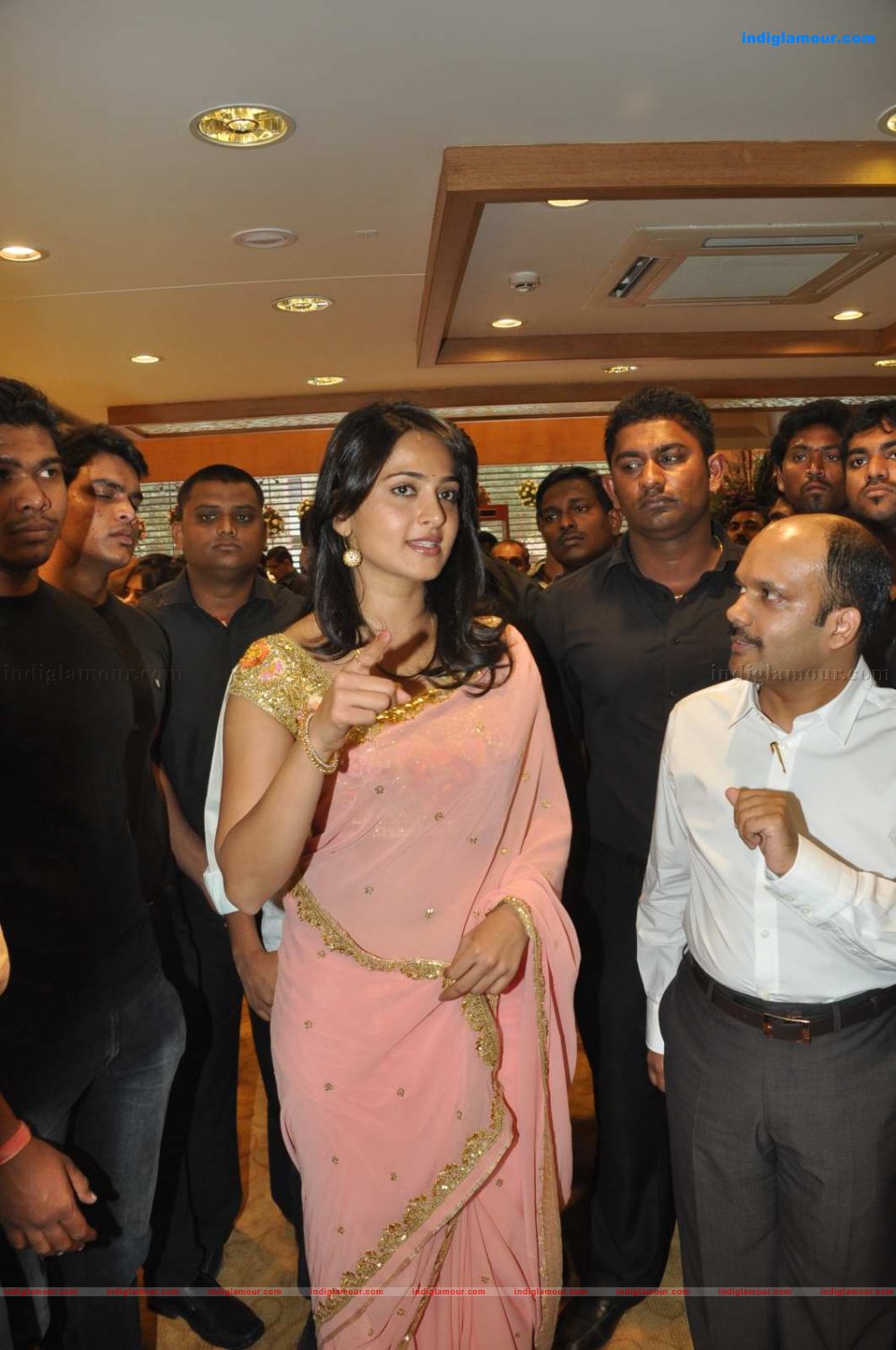 Anushka Actress hd photo