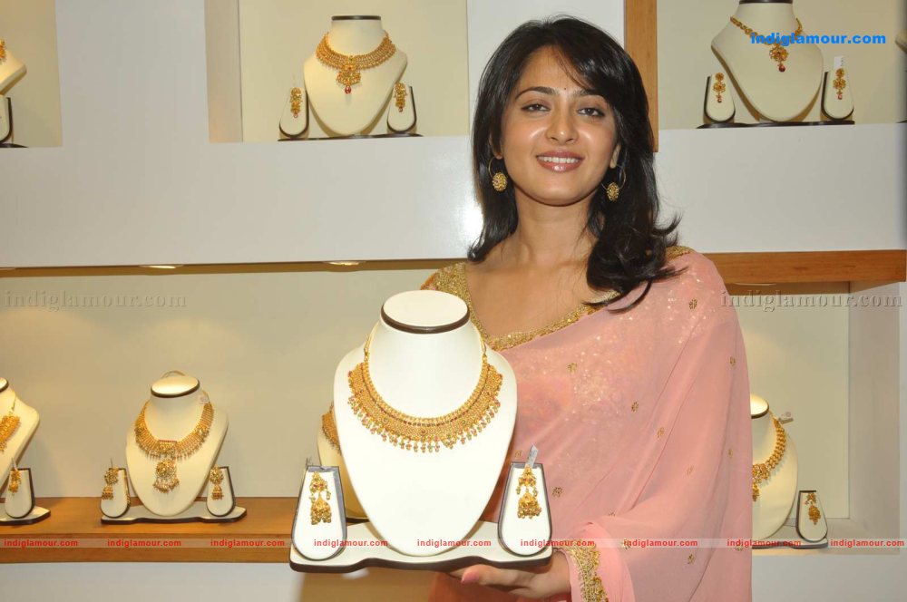 Anushka Actress hd photo
