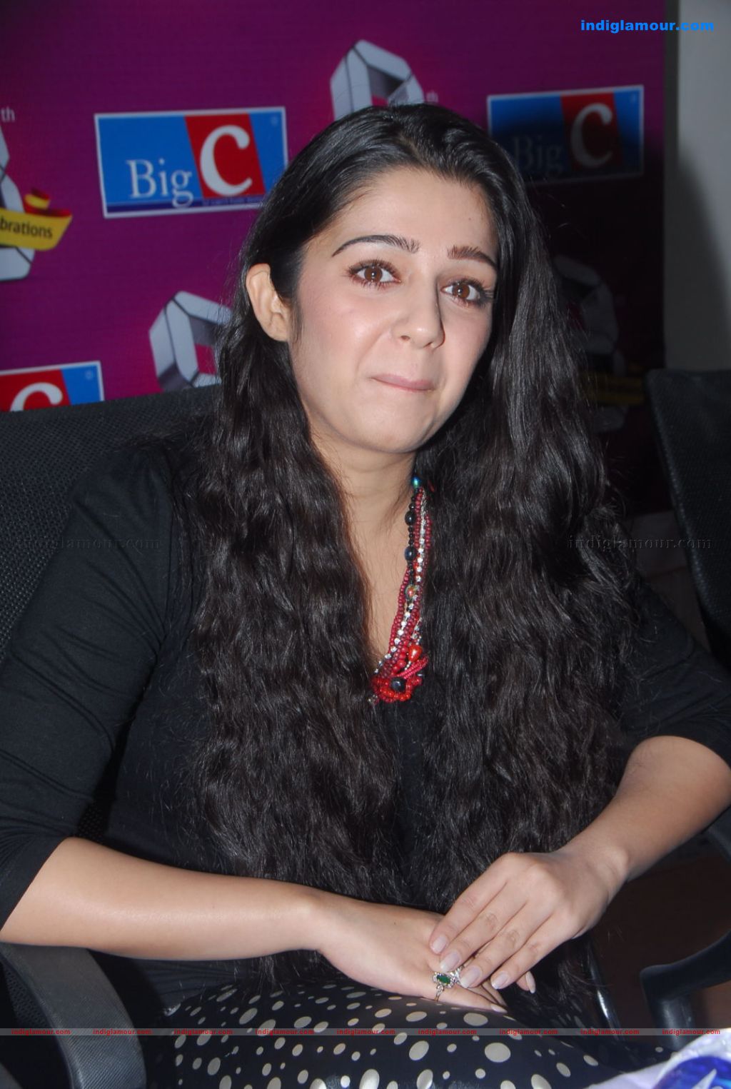 Charmi Actress hd photo
