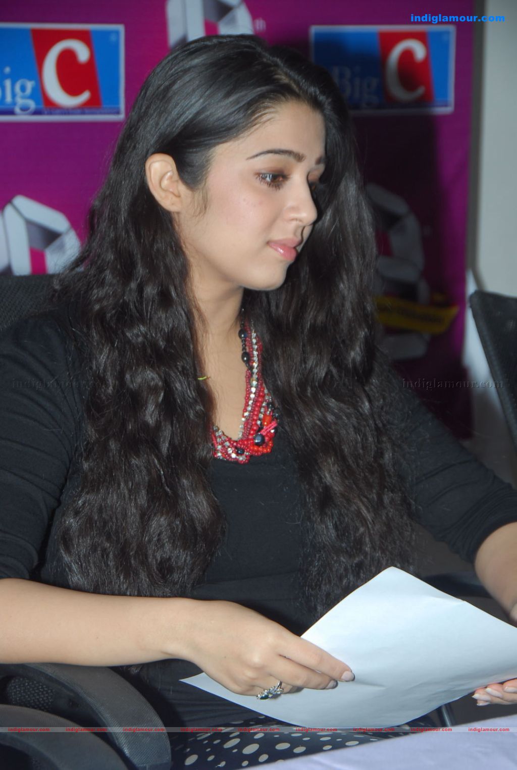 Charmi Actress hd photo
