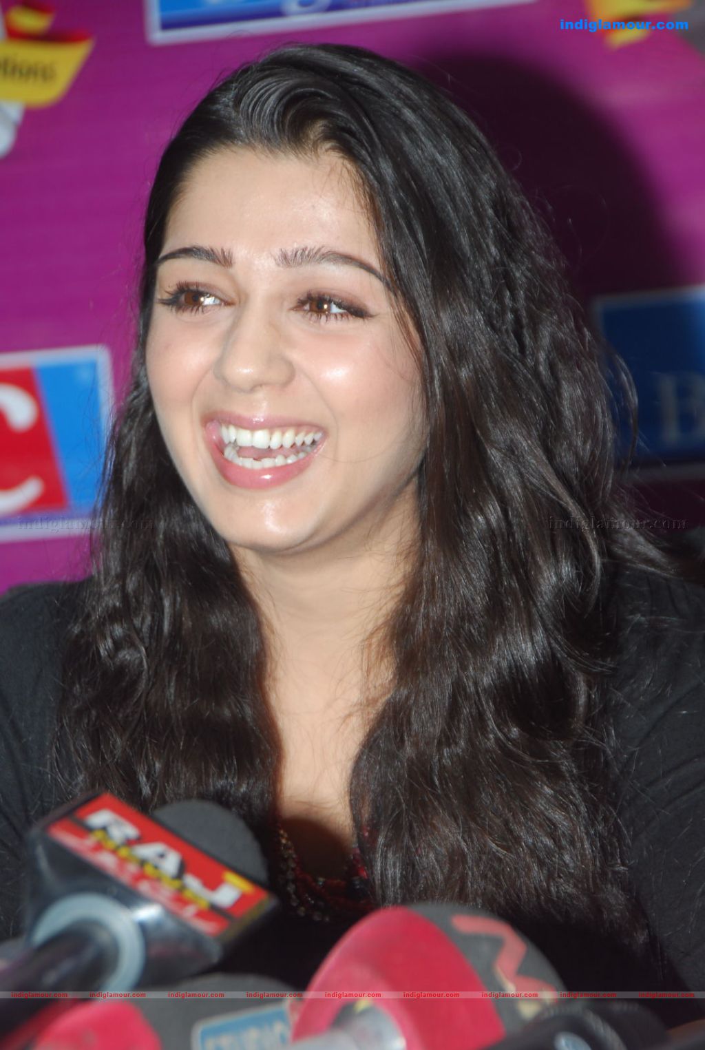 Charmi Actress hd photo