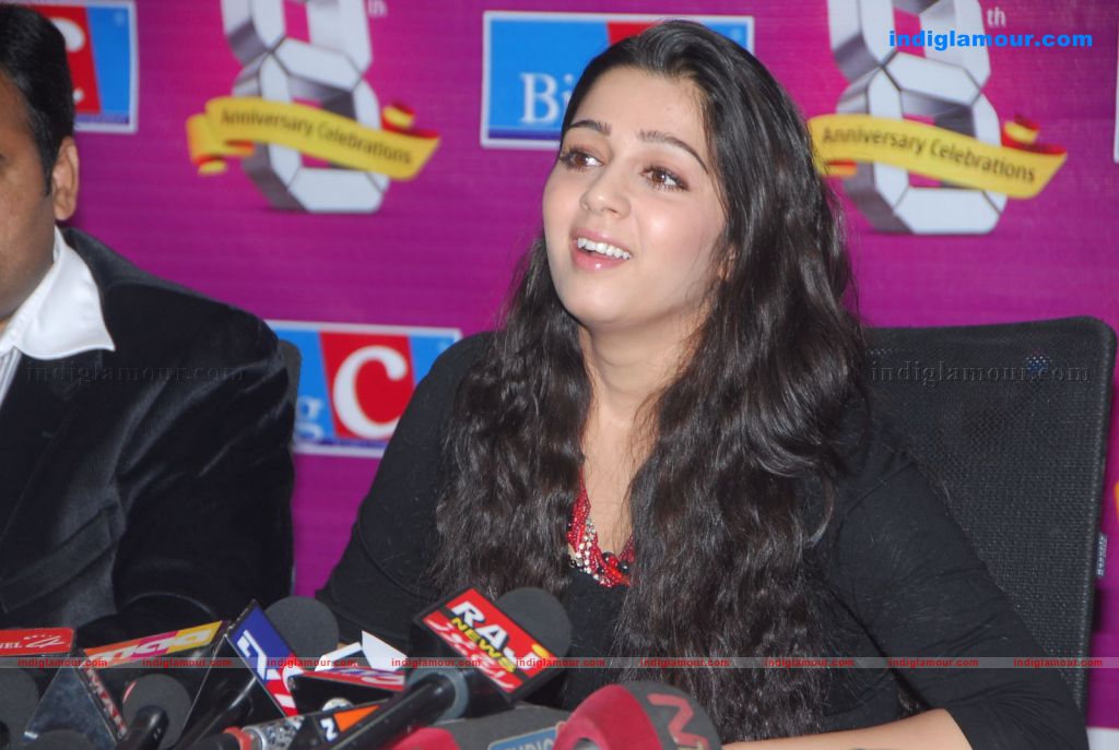 Charmi Actress hd photo
