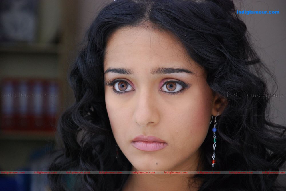 Amrita Rao Actress hd photo