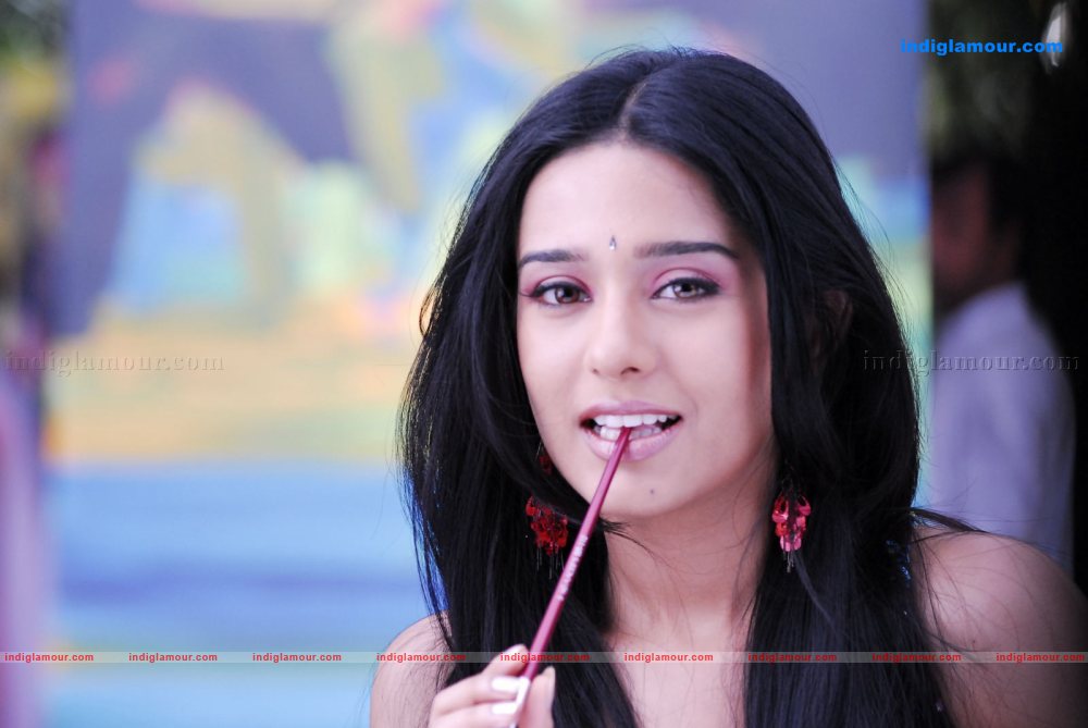 Amrita Rao Actress hd photo