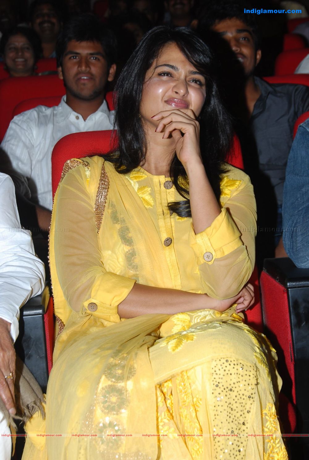 Anushka Actress hd photo