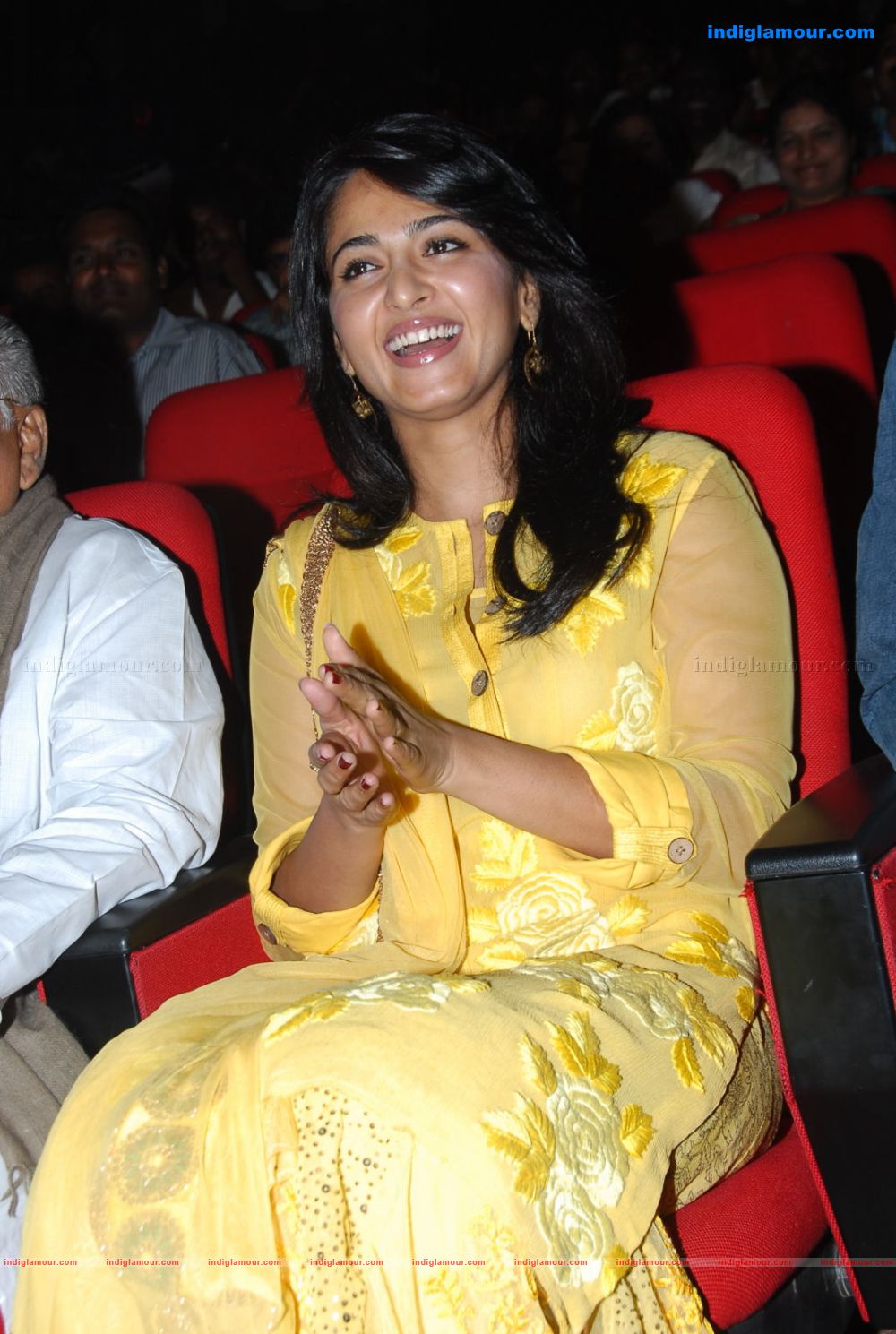 Anushka Actress hd photo