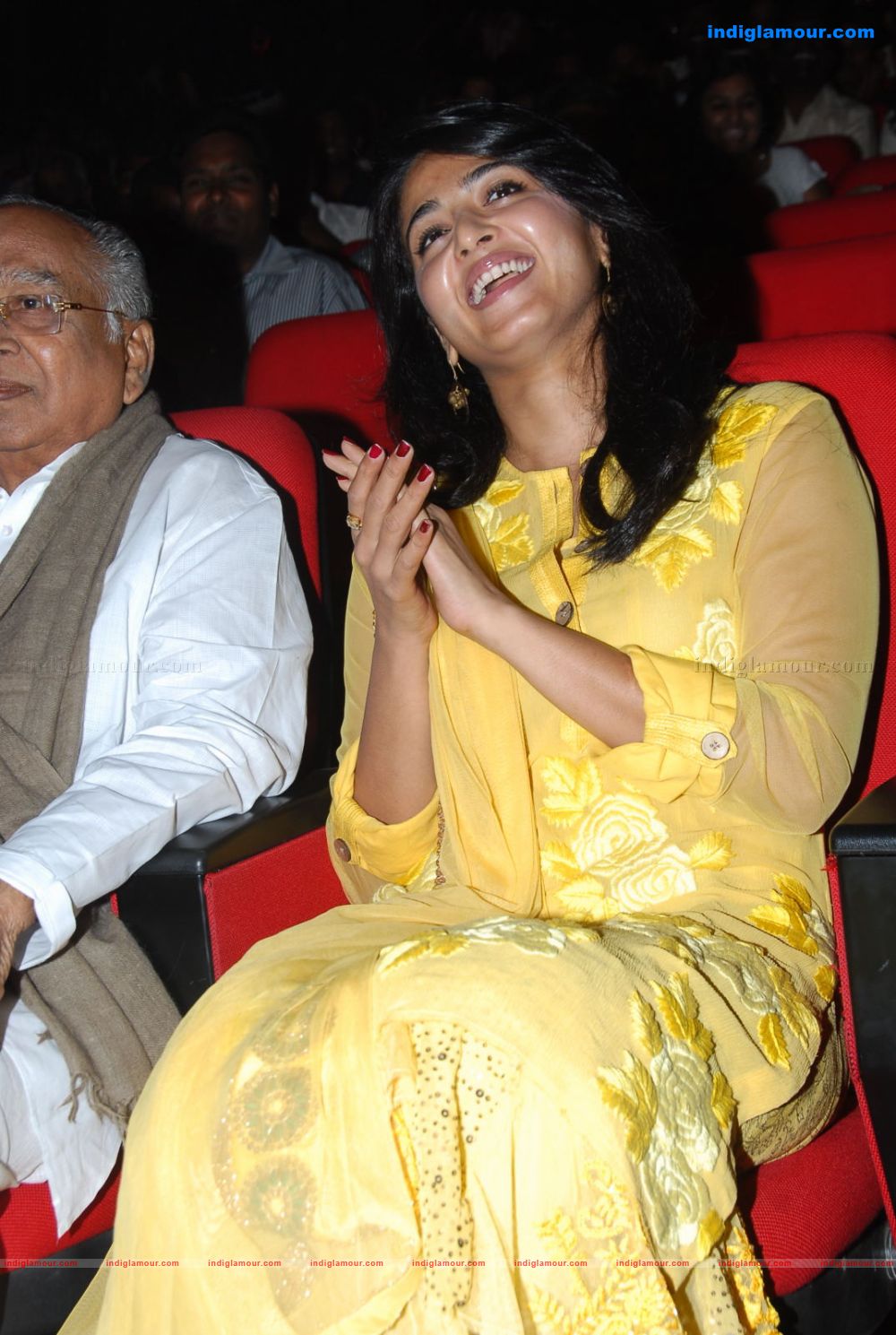 Anushka Actress hd photo