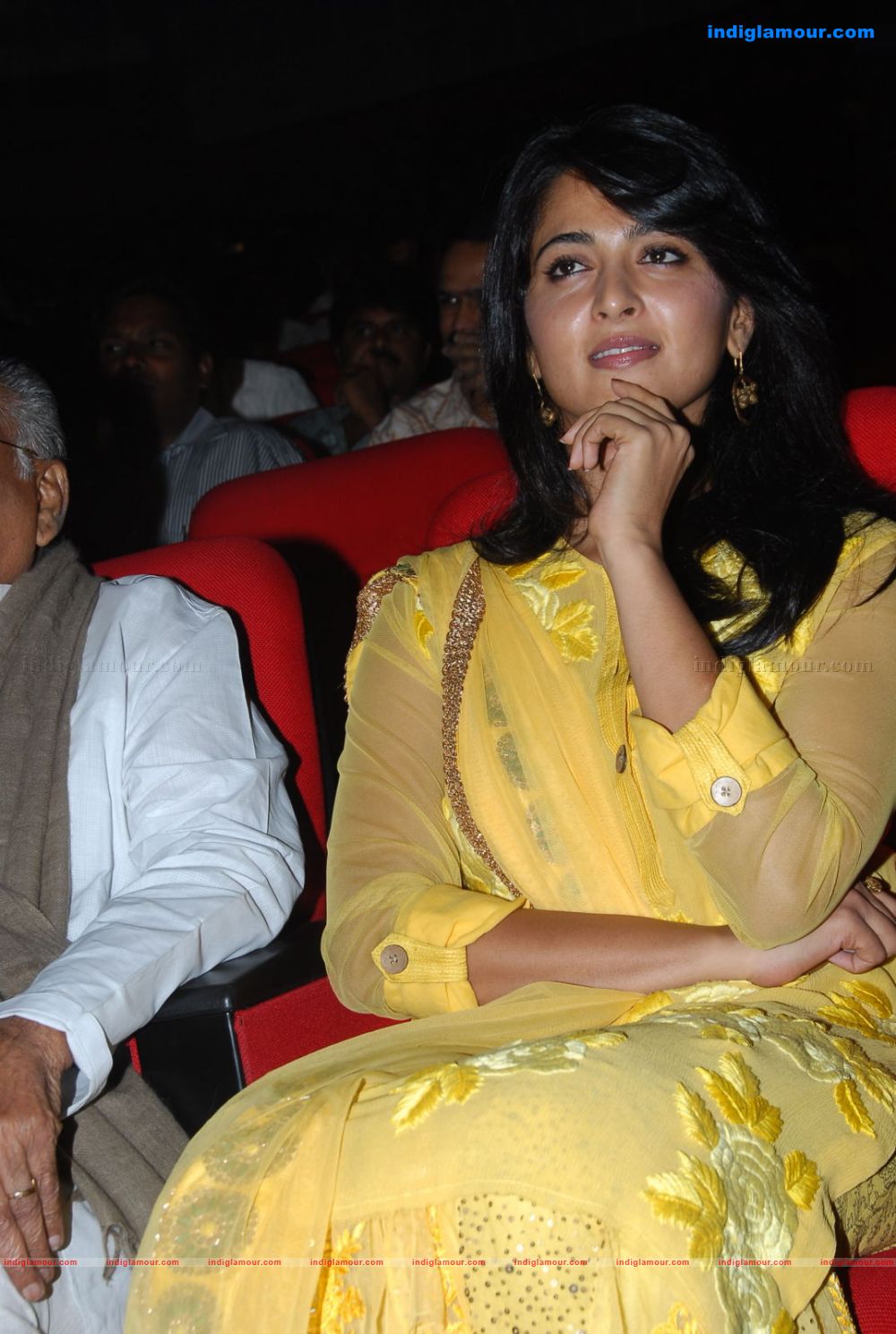 Anushka Actress hd photo