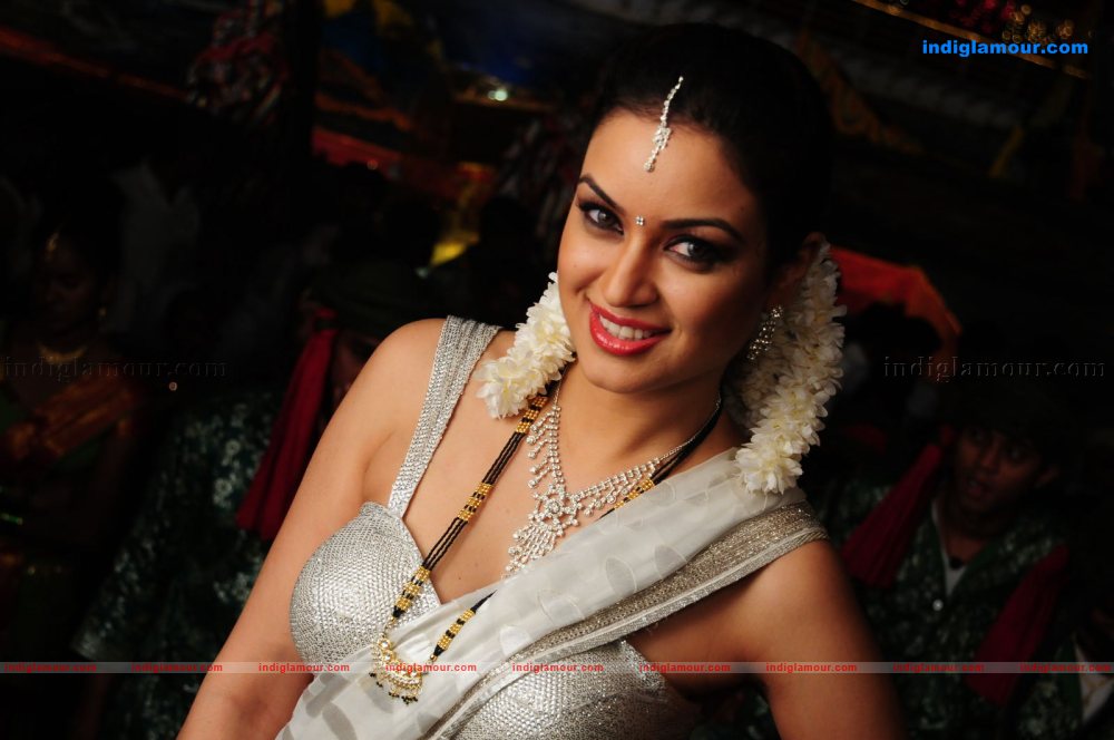 Maryam Zakaria Actress hd photo
