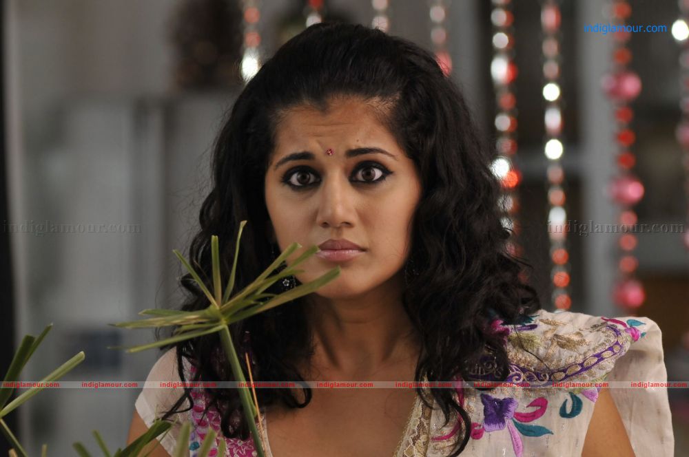 Tapasee Actress hd photo