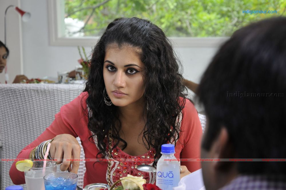 Tapasee Actress hd photo