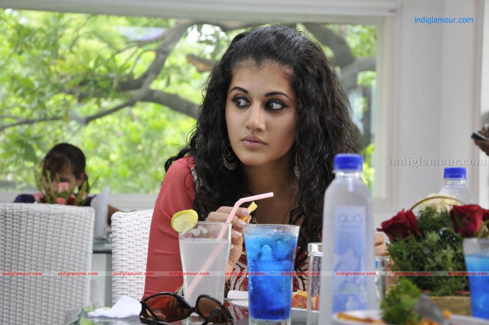 Tapasee Actress hd photo