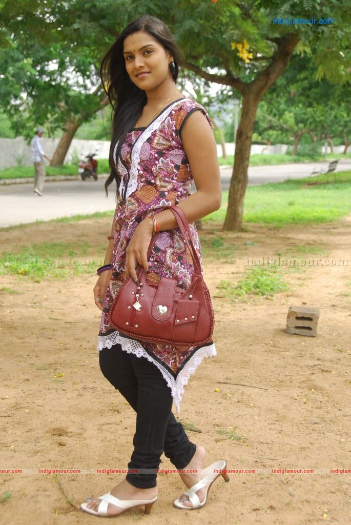 Divya Rao Actress hd photo