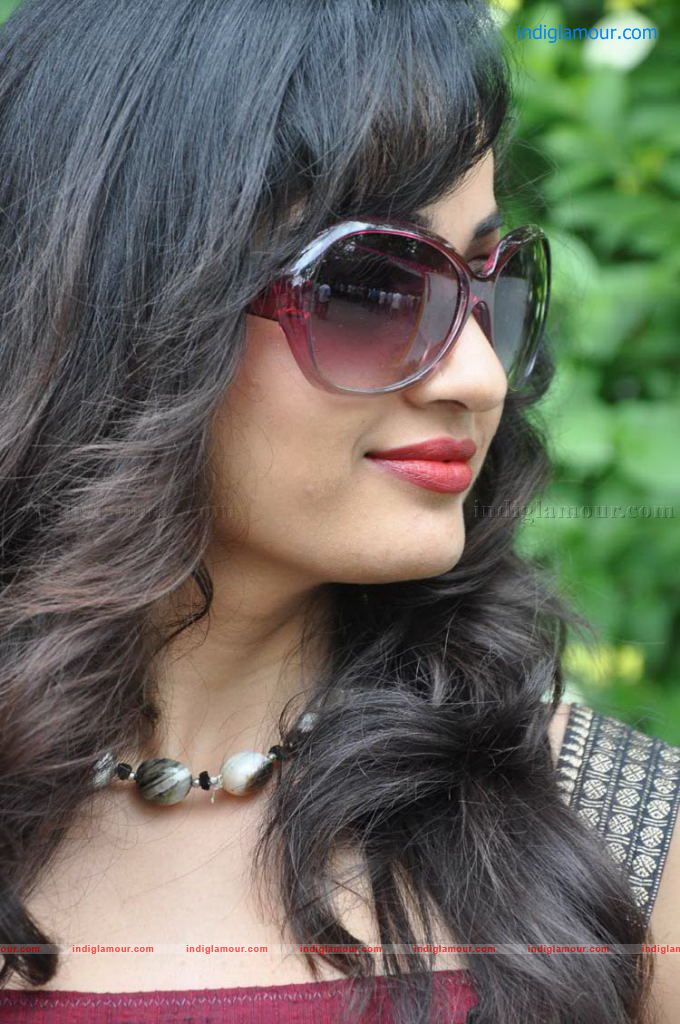 Madhavi Latha Actress hd photo