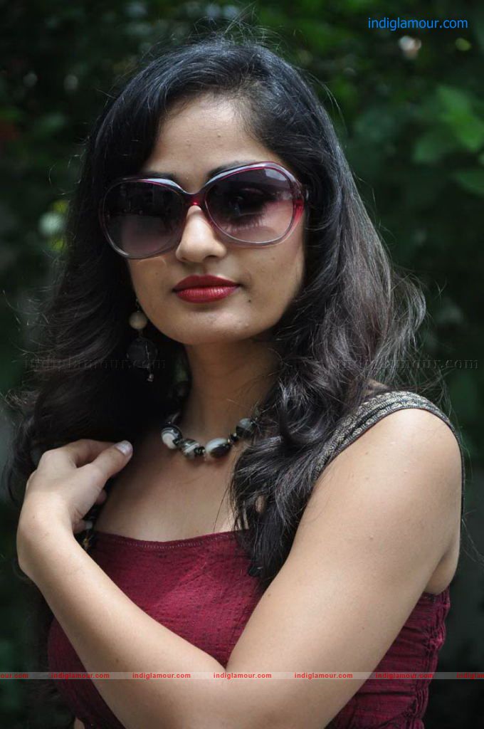 Madhavi Latha Actress hd photo
