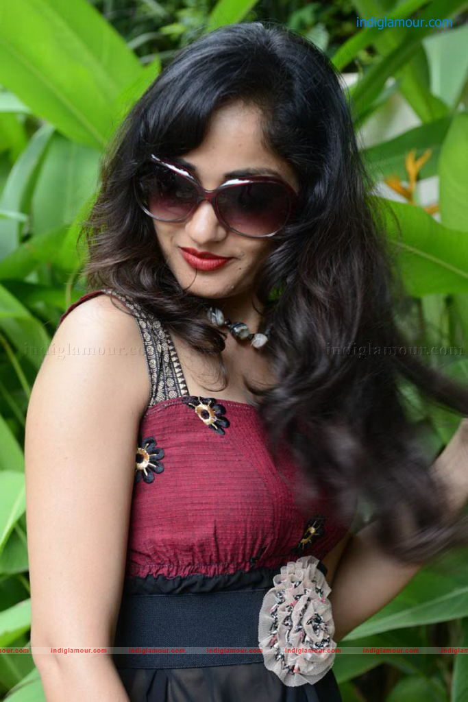 Madhavi Latha Actress hd photo