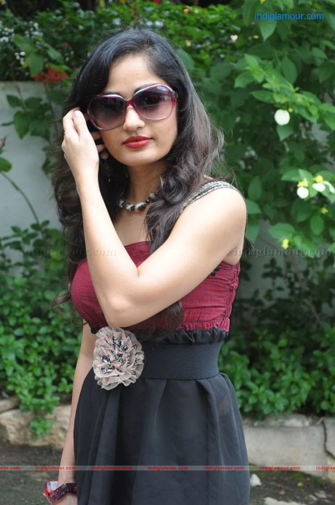 Madhavi Latha Actress hd photo