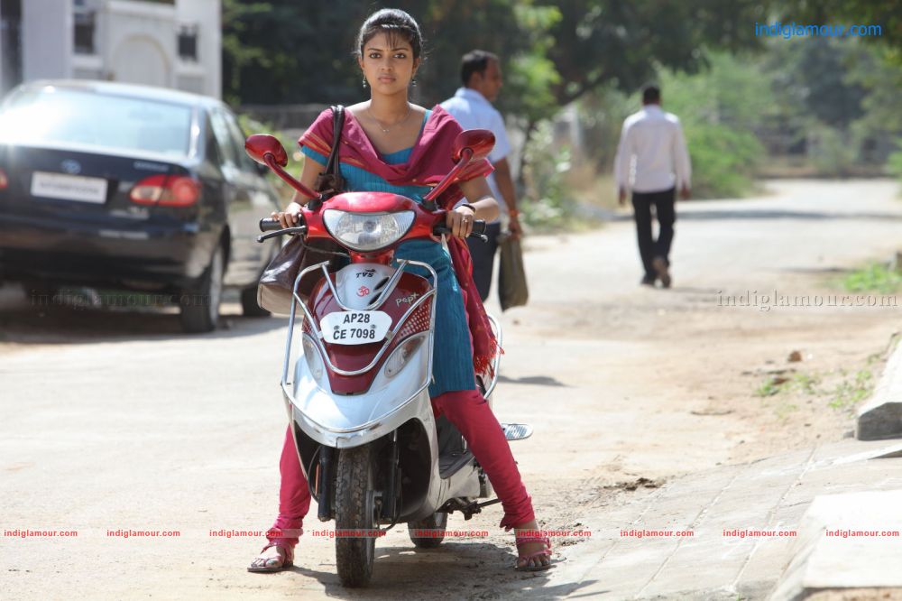 Amala Paul Actress hd photo