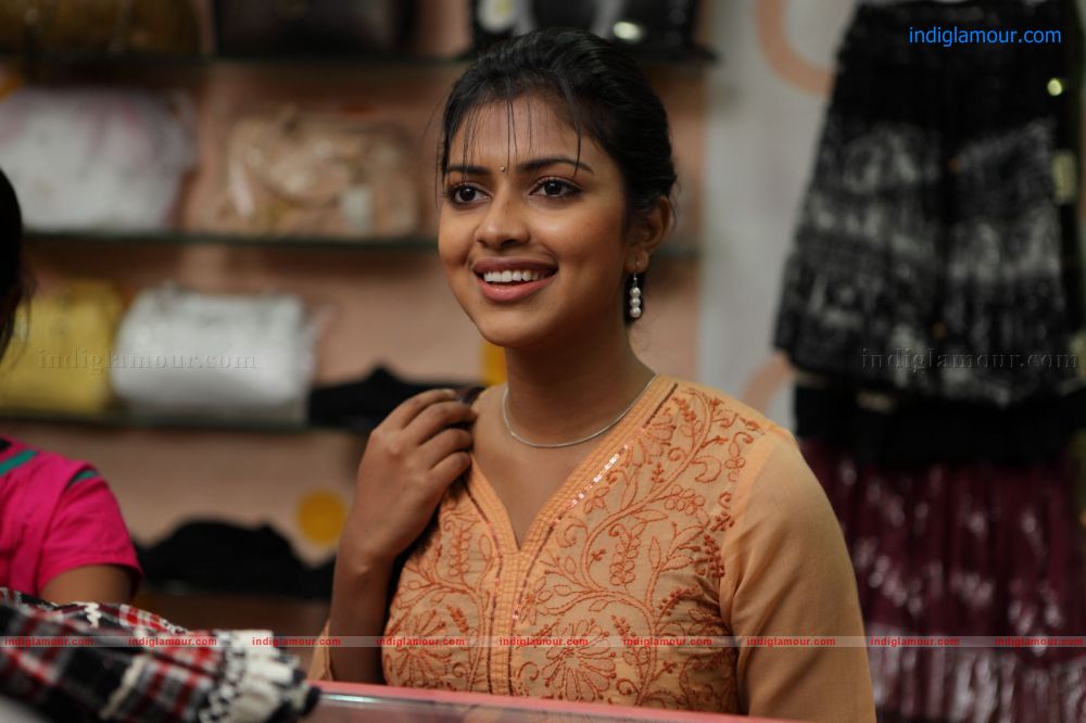Amala Paul Actress hd photo