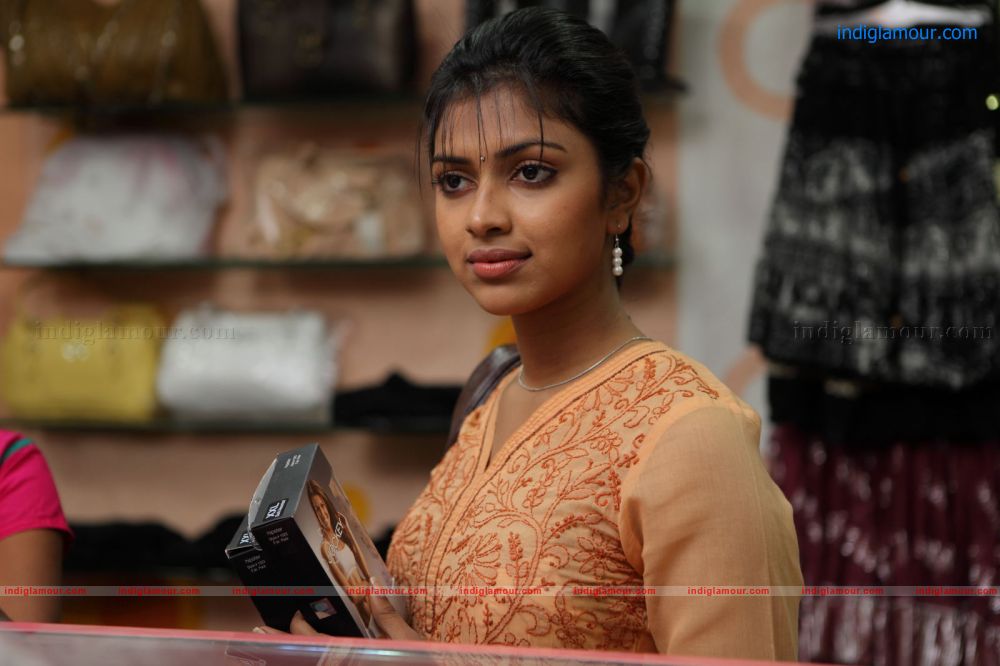 Amala Paul Actress hd photo
