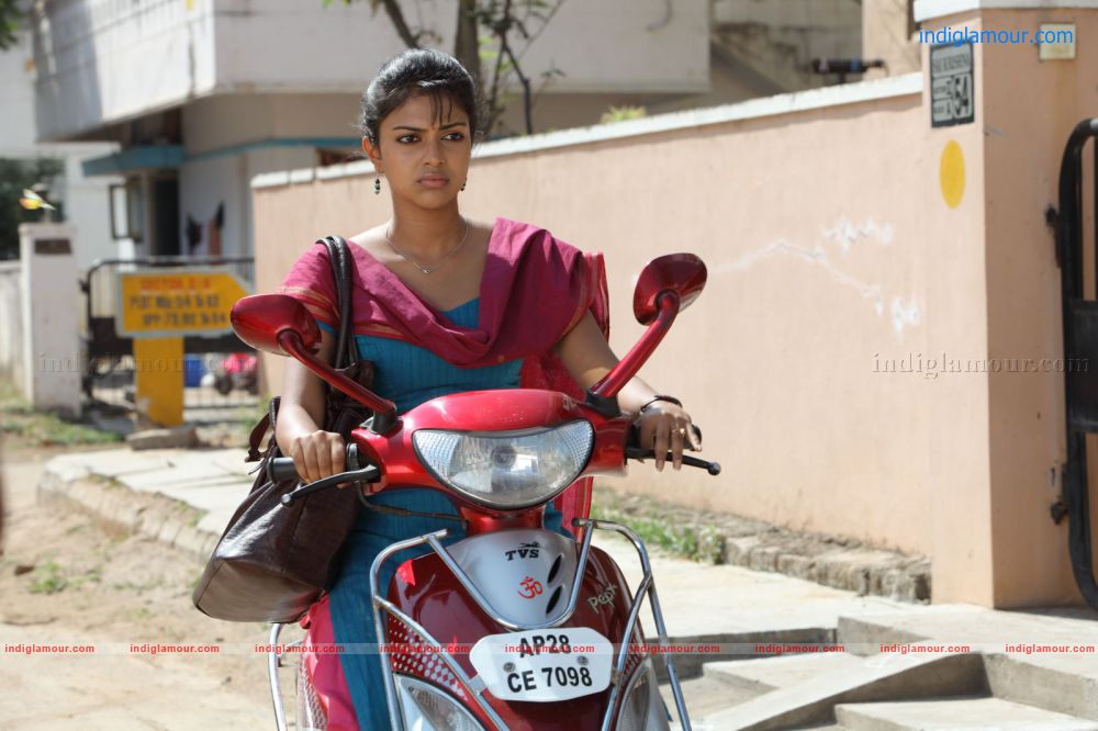 Amala Paul Actress hd photo