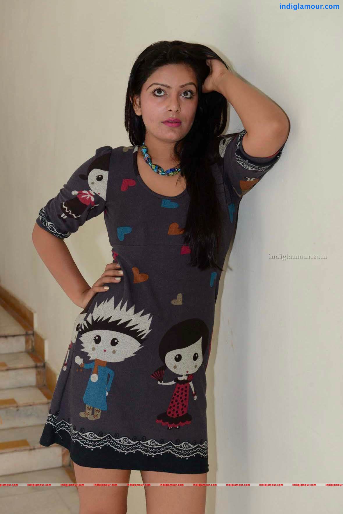 Reva Actress hd photo