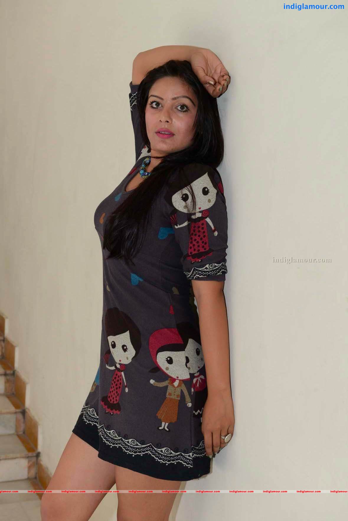 Reva Actress hd photo