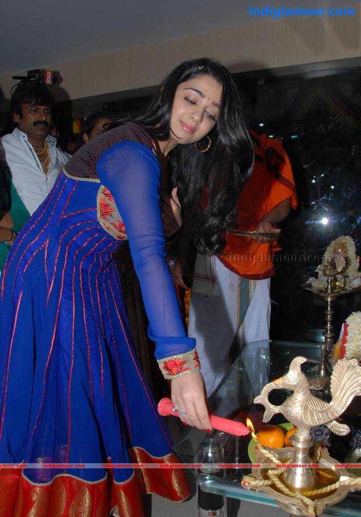 Charmi Actress hd photo