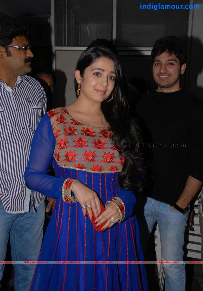 Charmi Actress hd photo