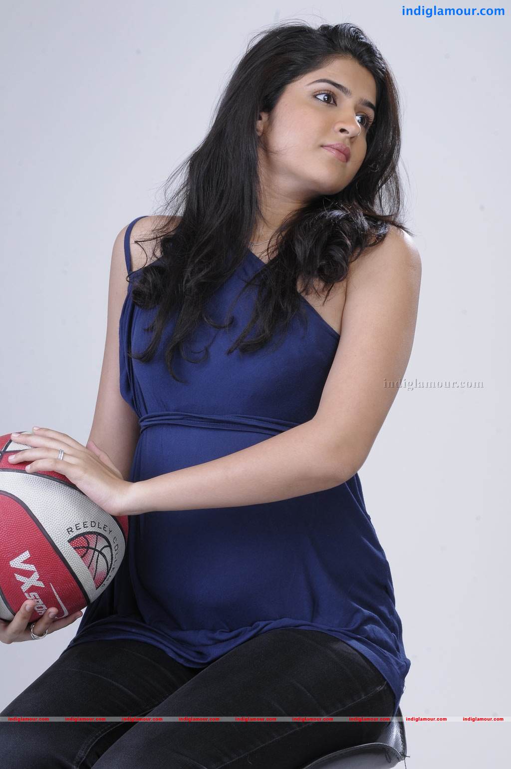Deeksha Seth Actress hd photo