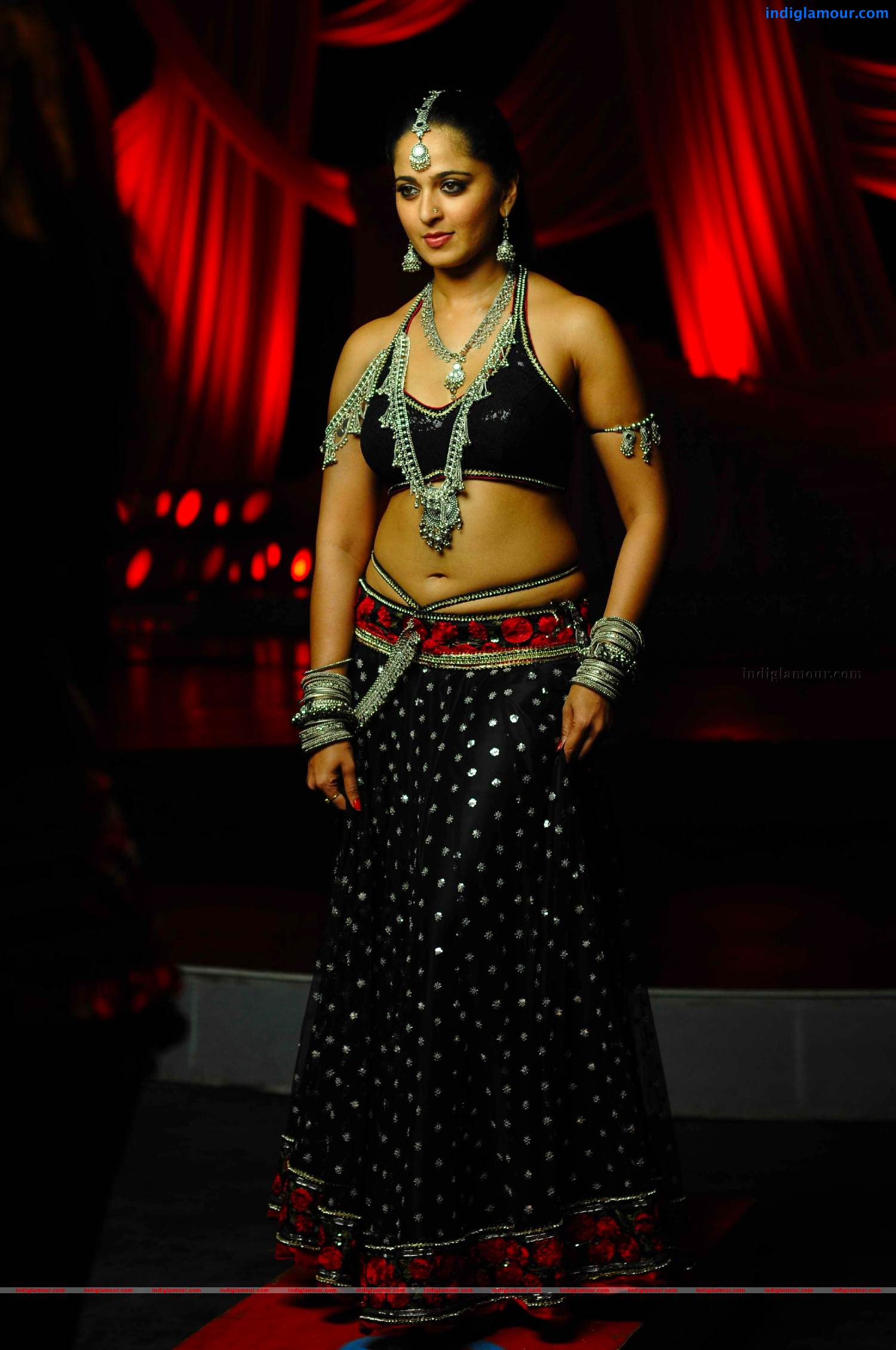 Anushka Actress hd photo