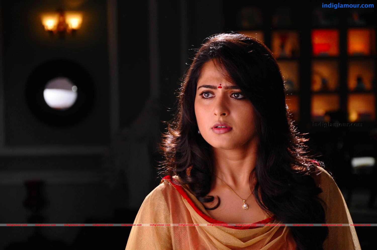 Anushka Actress hd photo