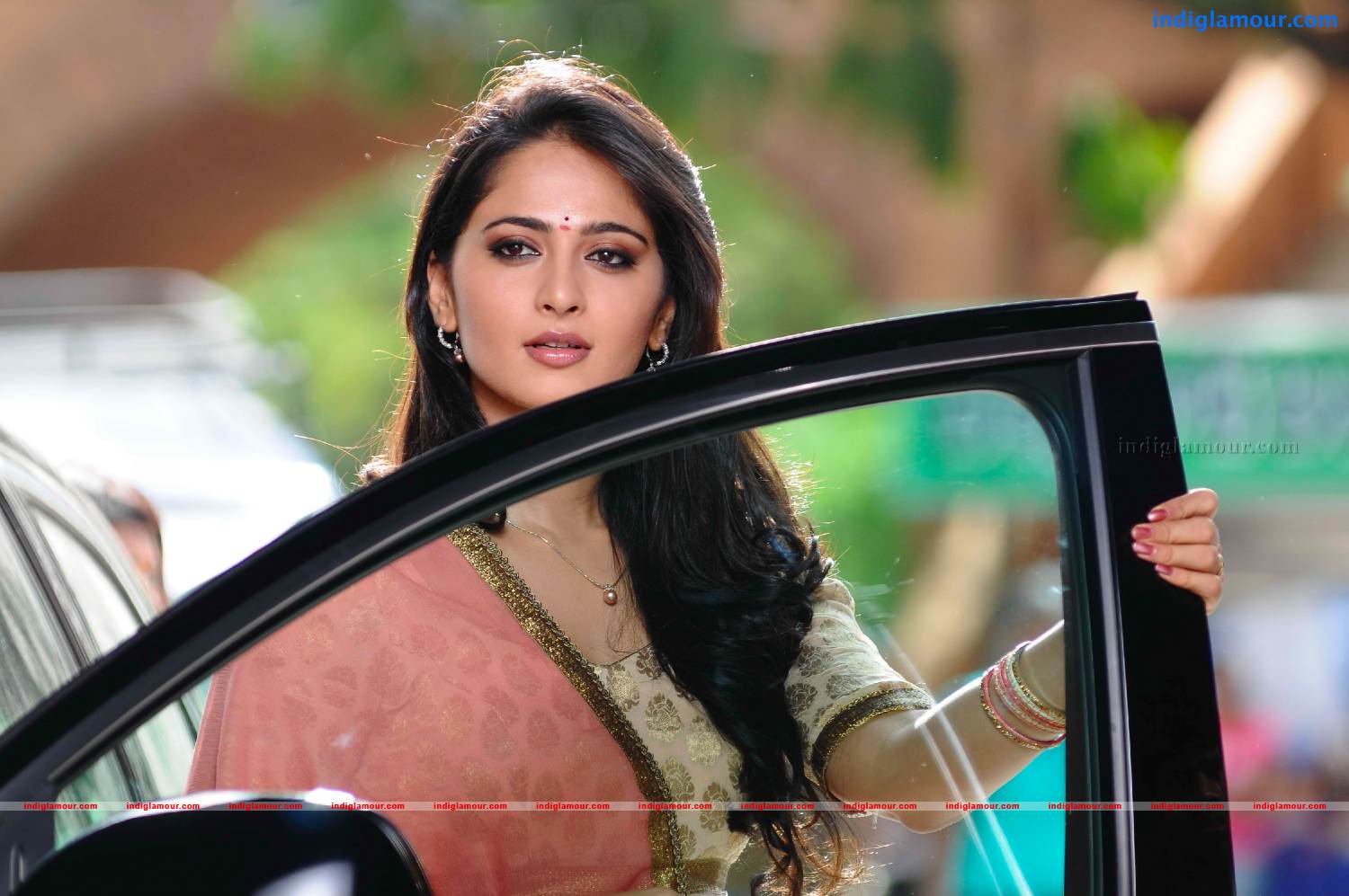 Anushka Actress hd photo