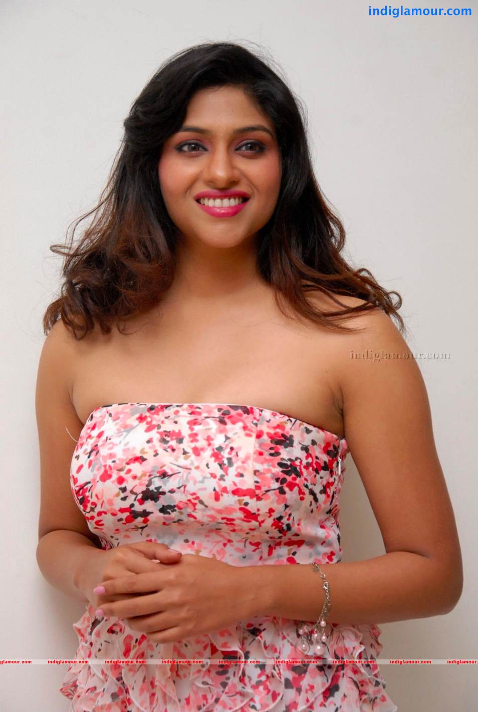 Lakshmi Nair Actress hd photo