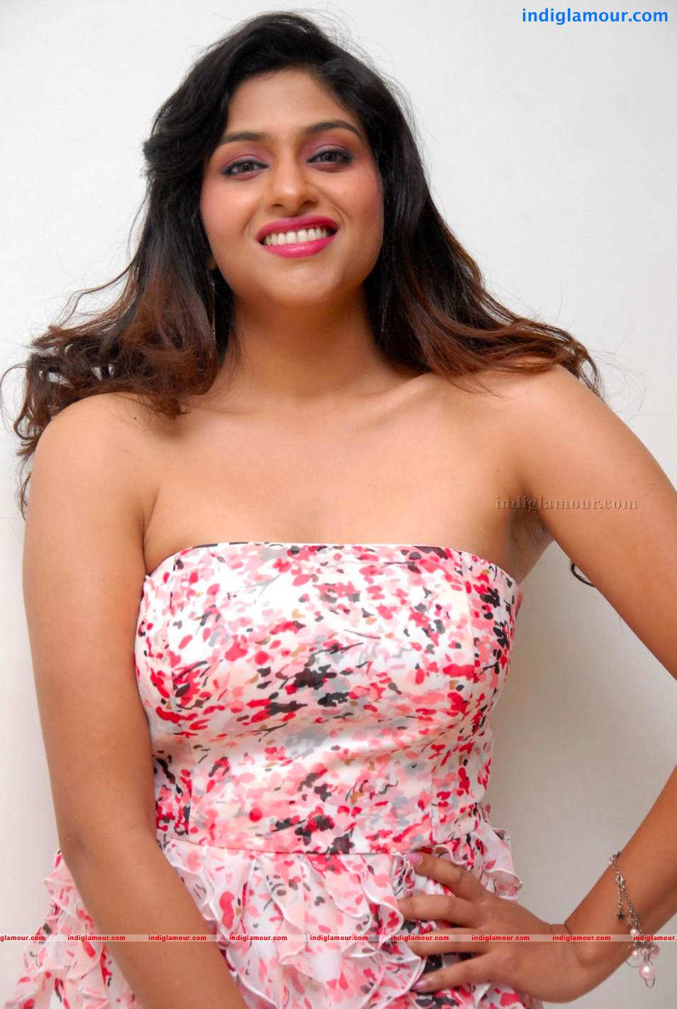 Lakshmi Nair Actress hd photo