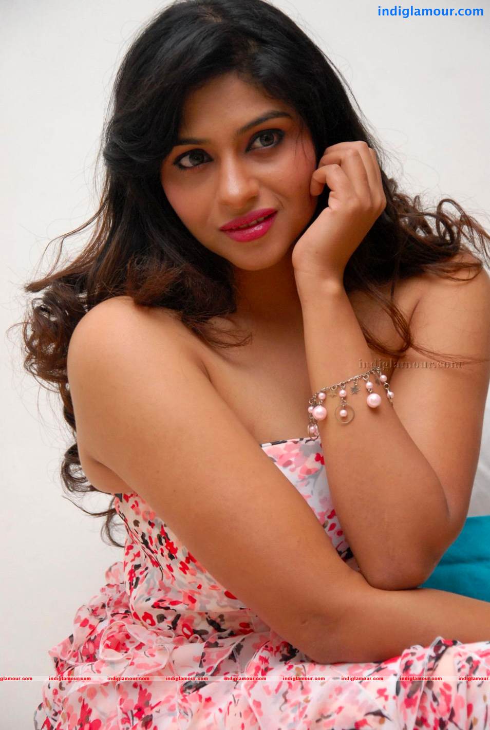 Lakshmi Nair Actress hd photo