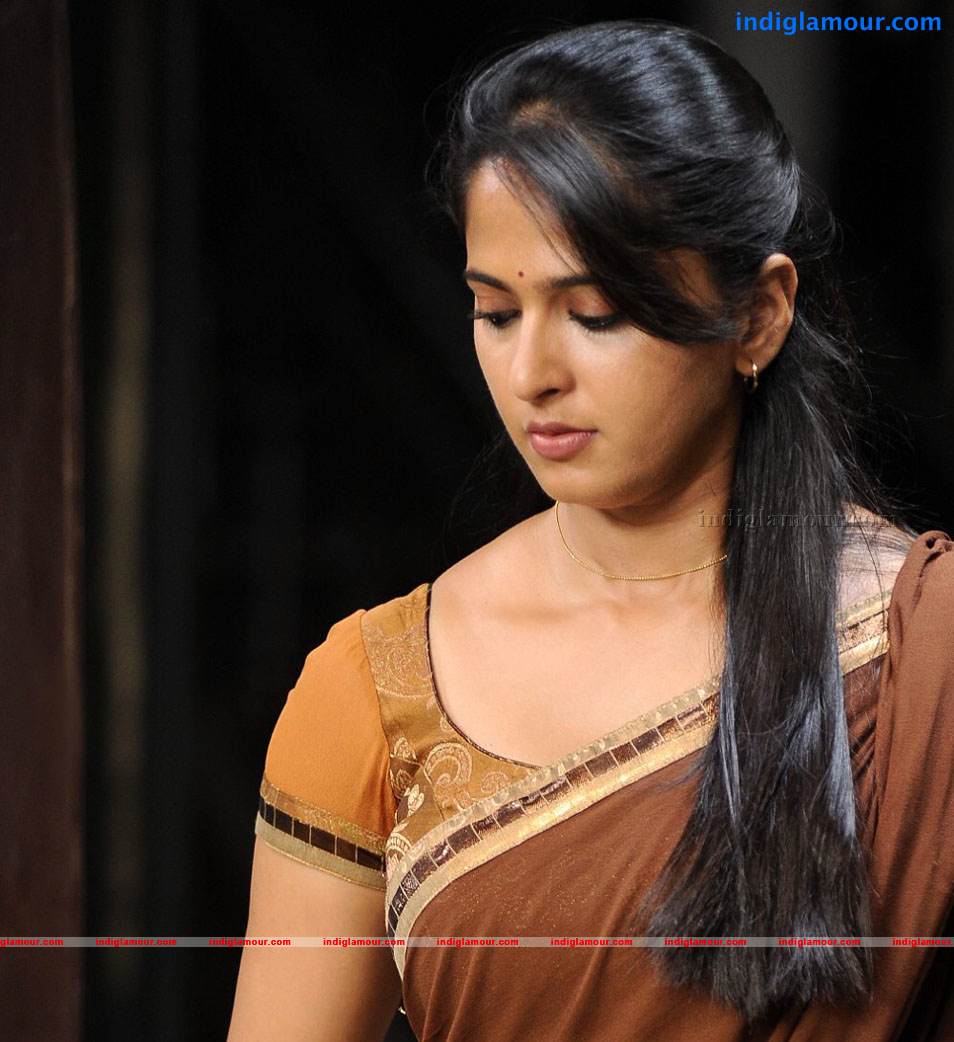 Anushka Actress hd photo