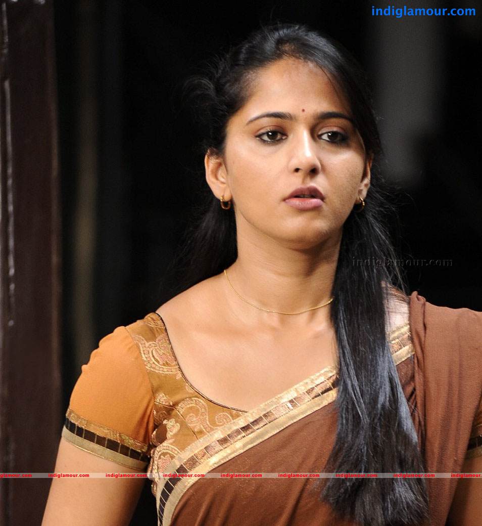 Anushka Actress hd photo