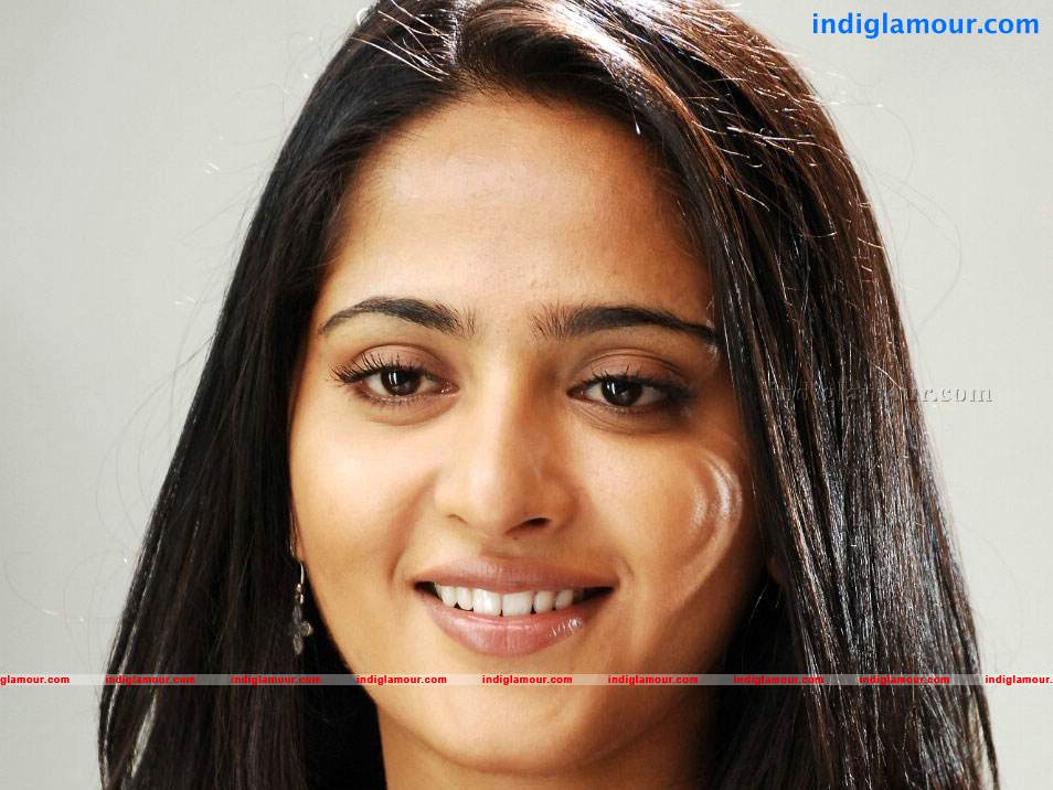 Anushka Actress hd photo