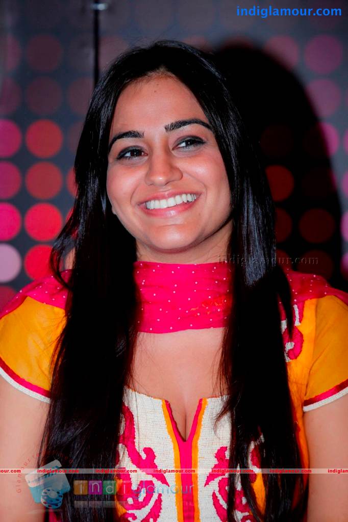 Aksha Actress hd photo