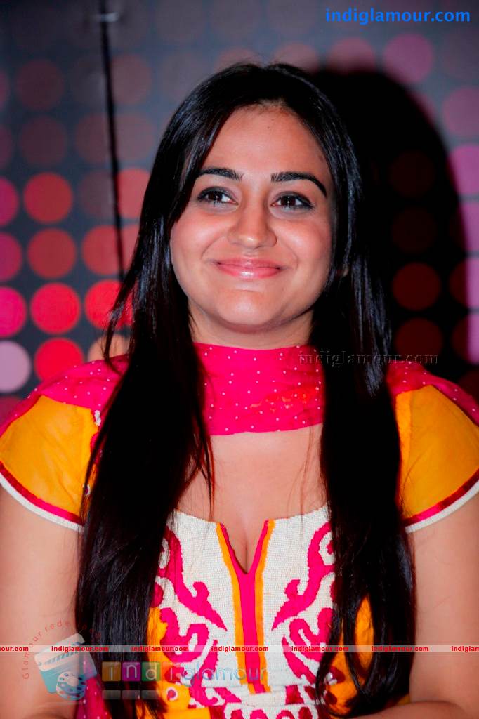 Aksha Actress hd photo