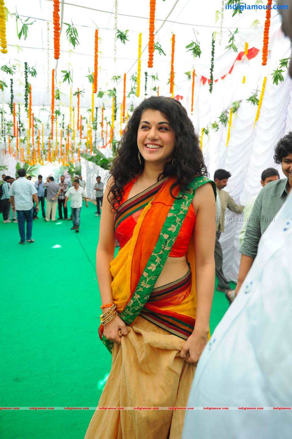 Tapsee Actress hd photo