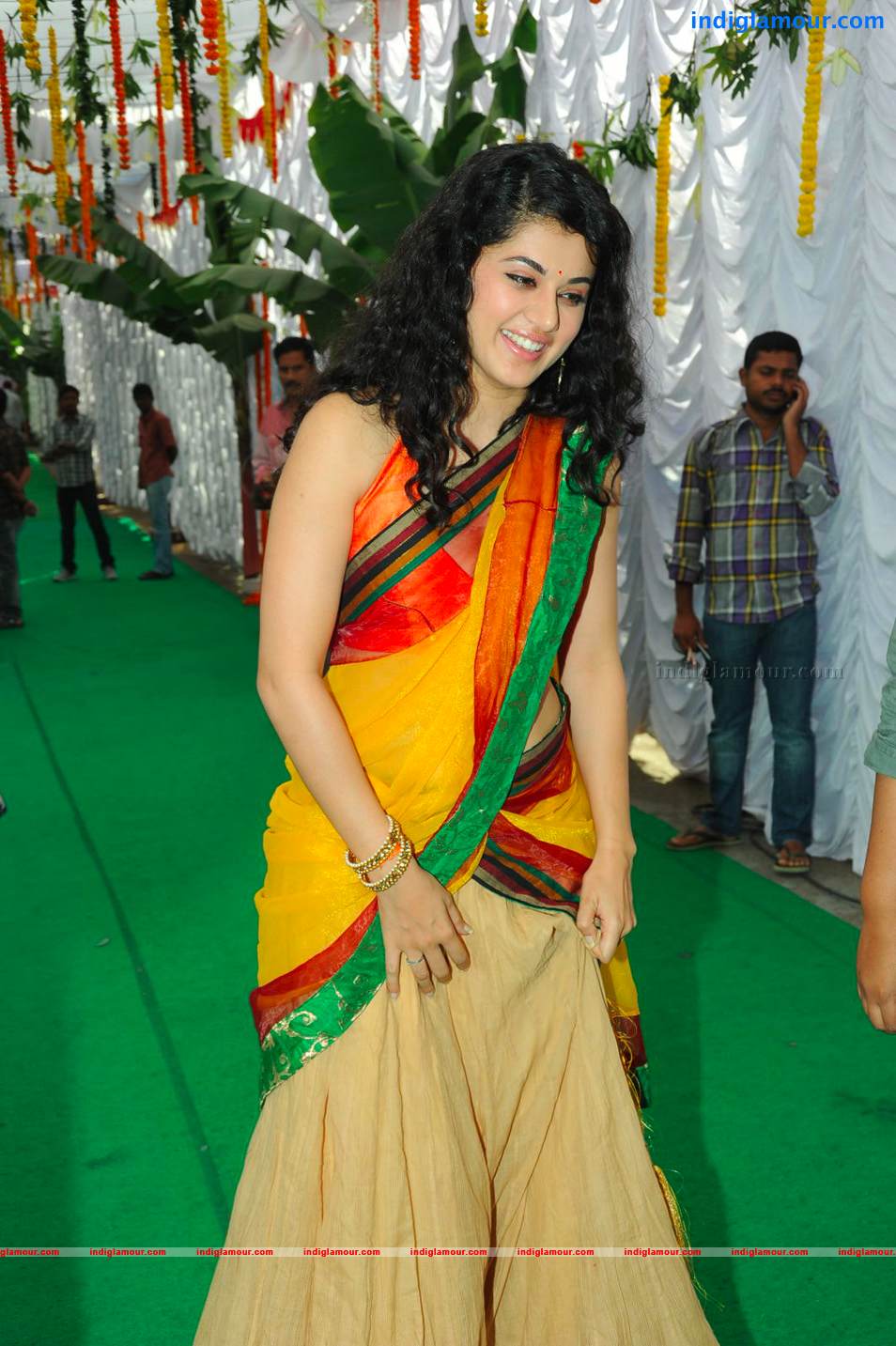Tapsee Actress hd photo