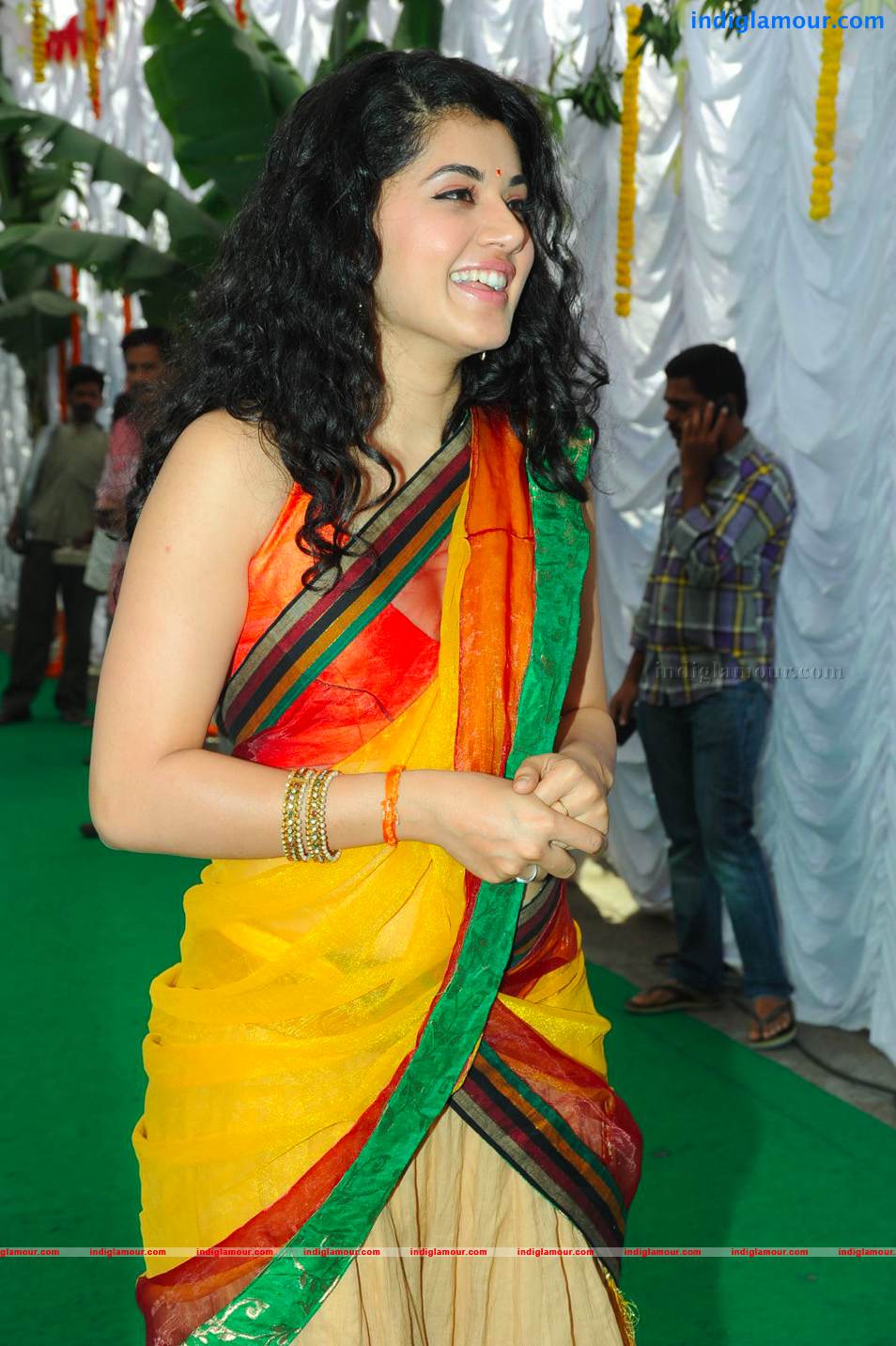 Tapsee Actress hd photo