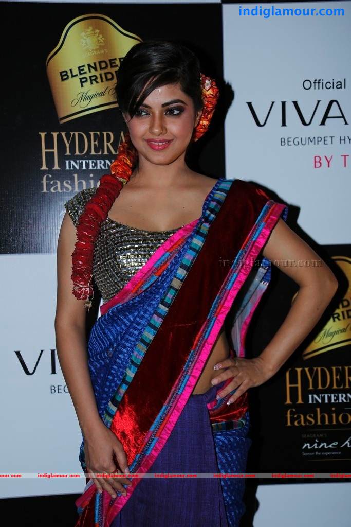 Meera Chopra Actress hd photo