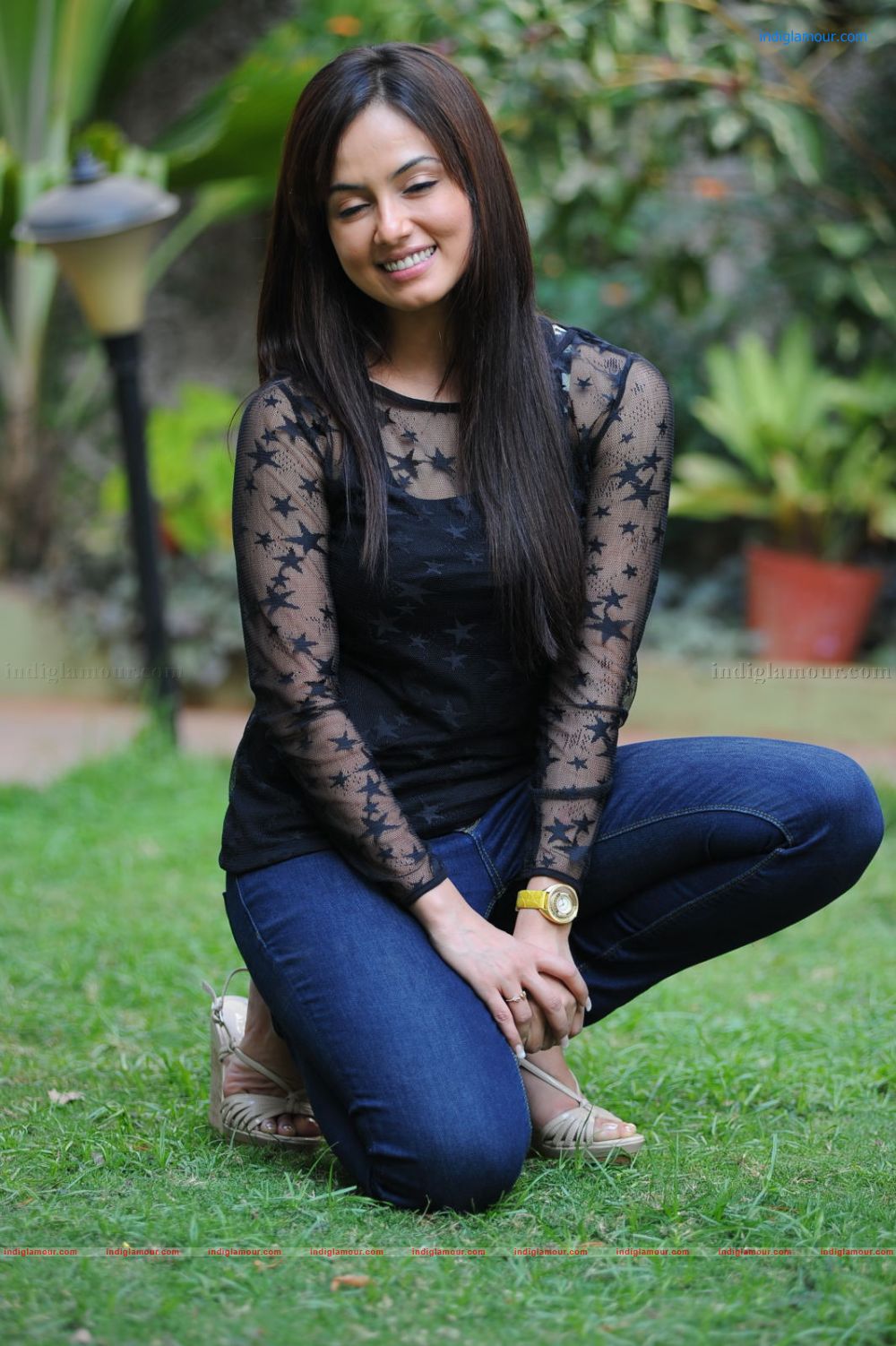Sana Khan Actress hd photo